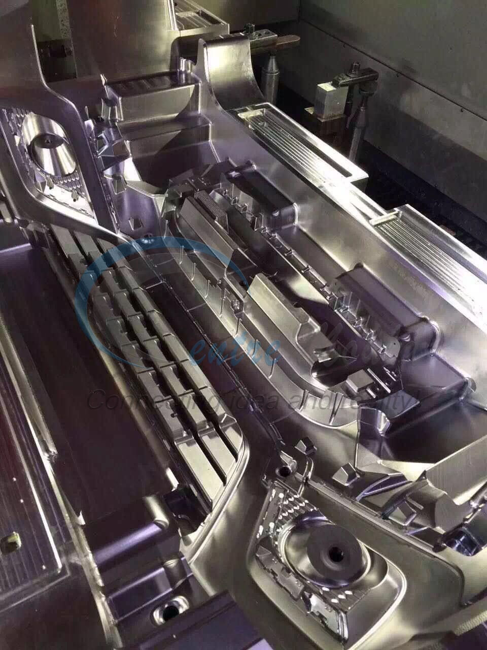 auto parts mould 12